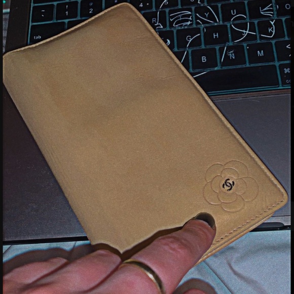 Chanel  authentic camellia flap wallet - Picture 1 of 12